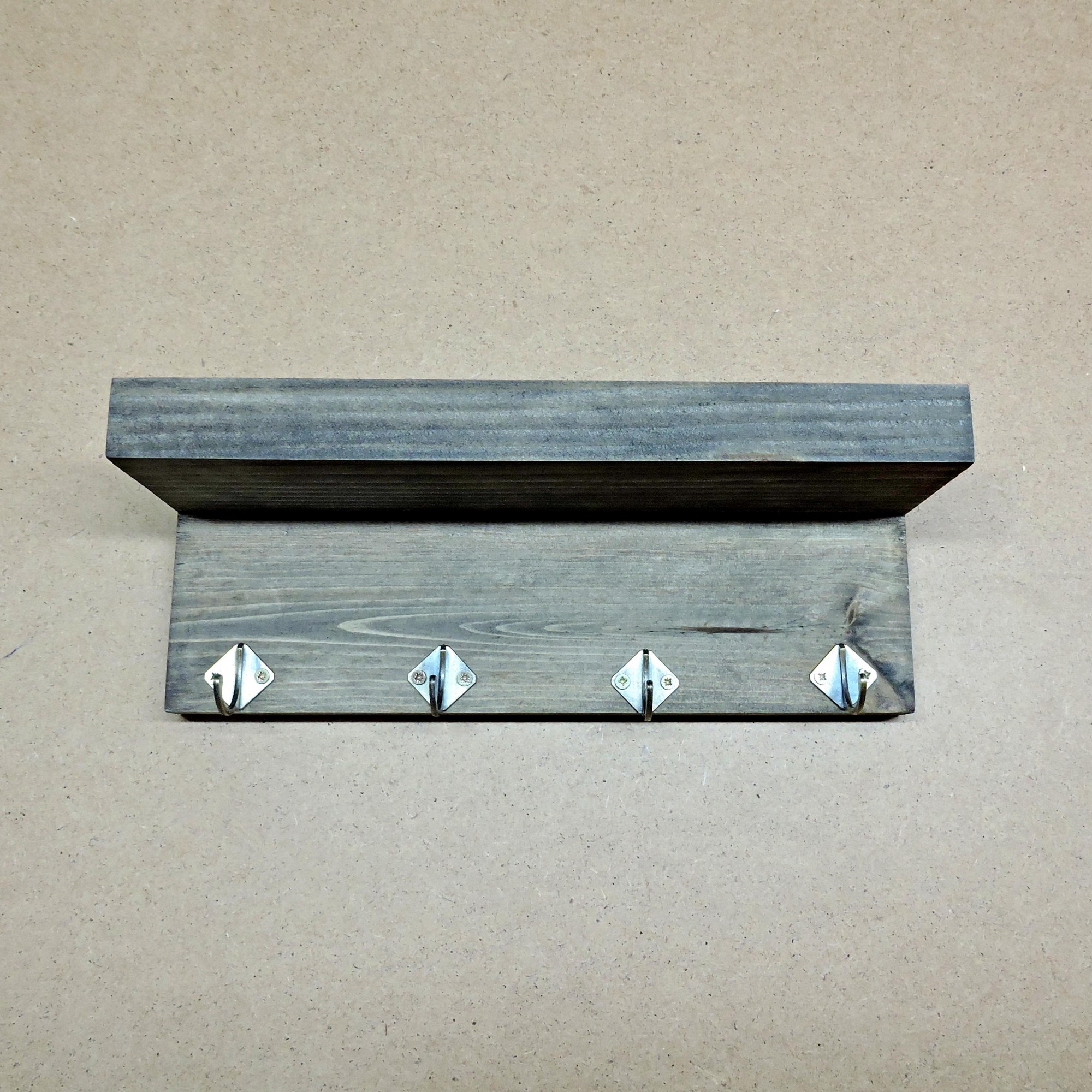 

Настенная ключница из натурального дерева IZD Эстерхази Морион 30х8х8 см КЛЧ-003711