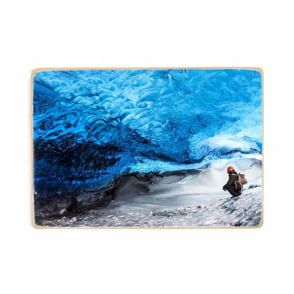 

Деревянный постер Природа Traveler In Ice Caves А2