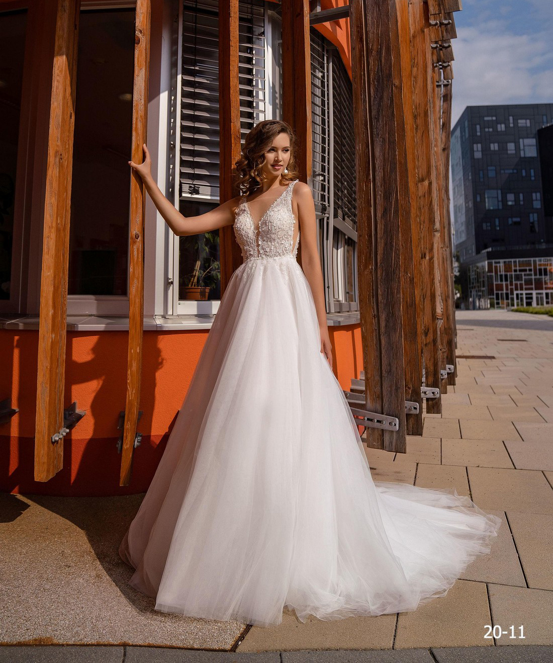 

Свадебное платье Ema Bride 20-11 44 Айвори