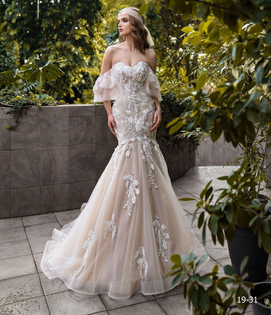 

Свадебное платье Ema Bride 19-31 46 Айвори