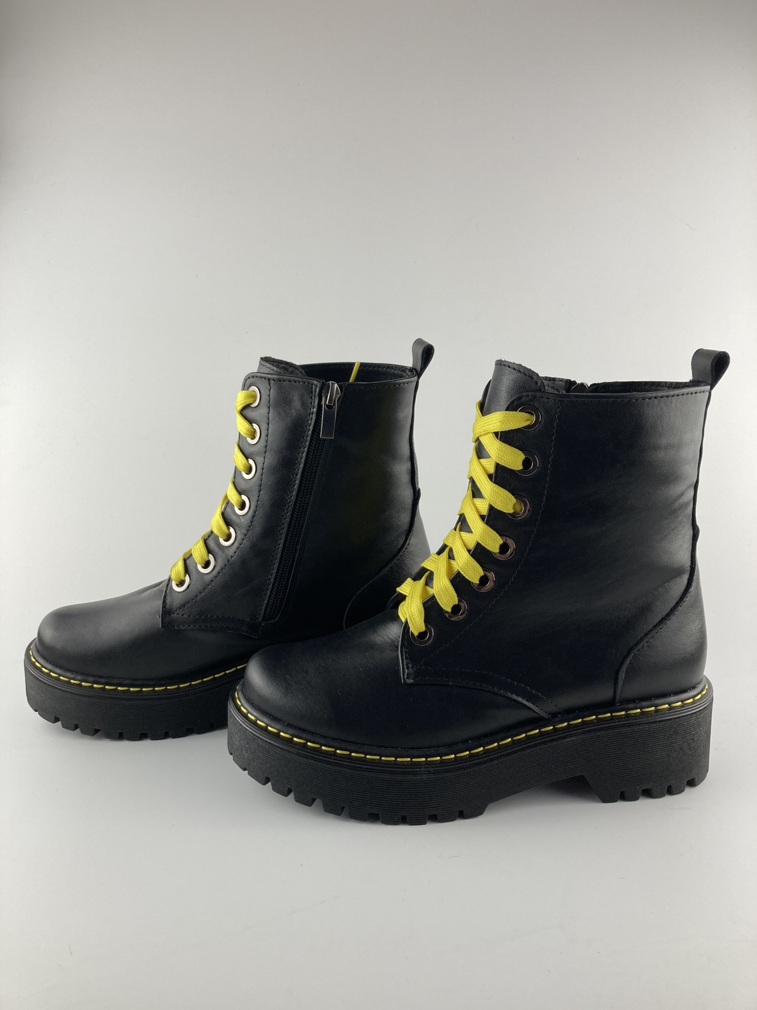 

Ботинки DJUS SHOES 38 (24,5 см.) 17.02.101 Черные