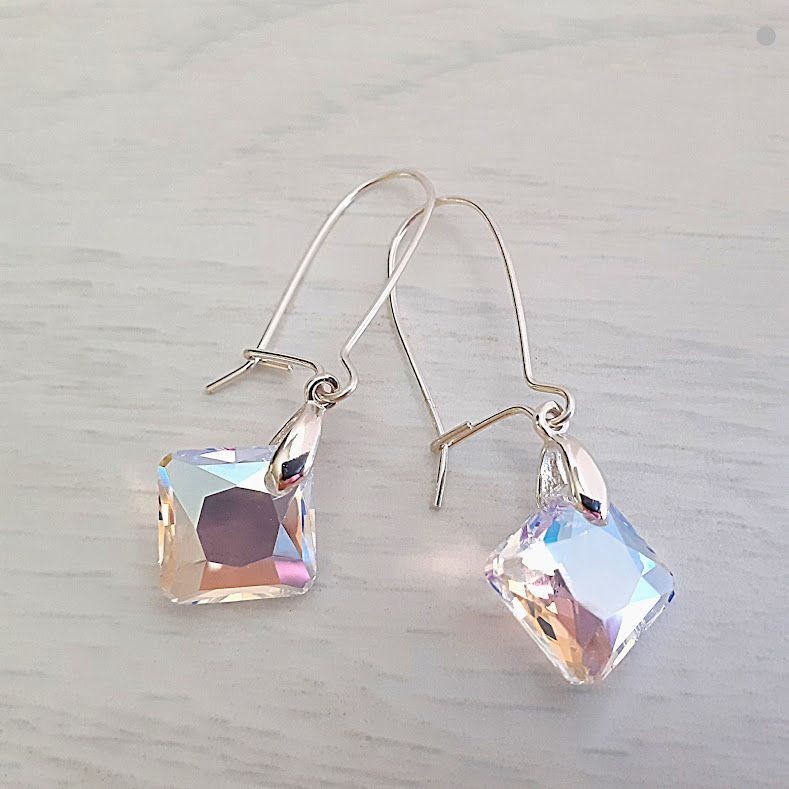 

Серьги Hand Made с подвесками Сваровски на подарок