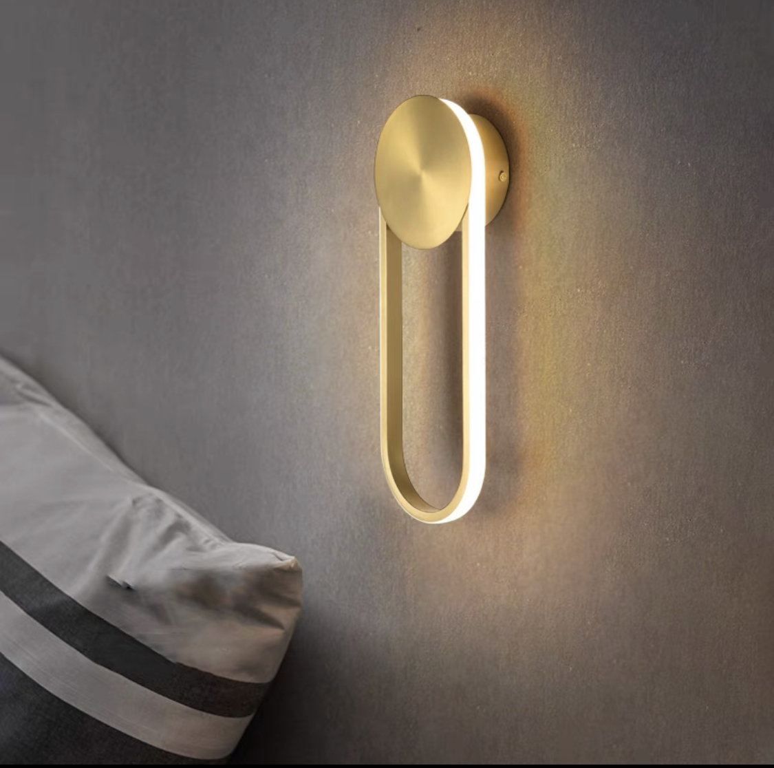 

Настенный светильник Cloo Wall Lamp 052727/1 w gd
