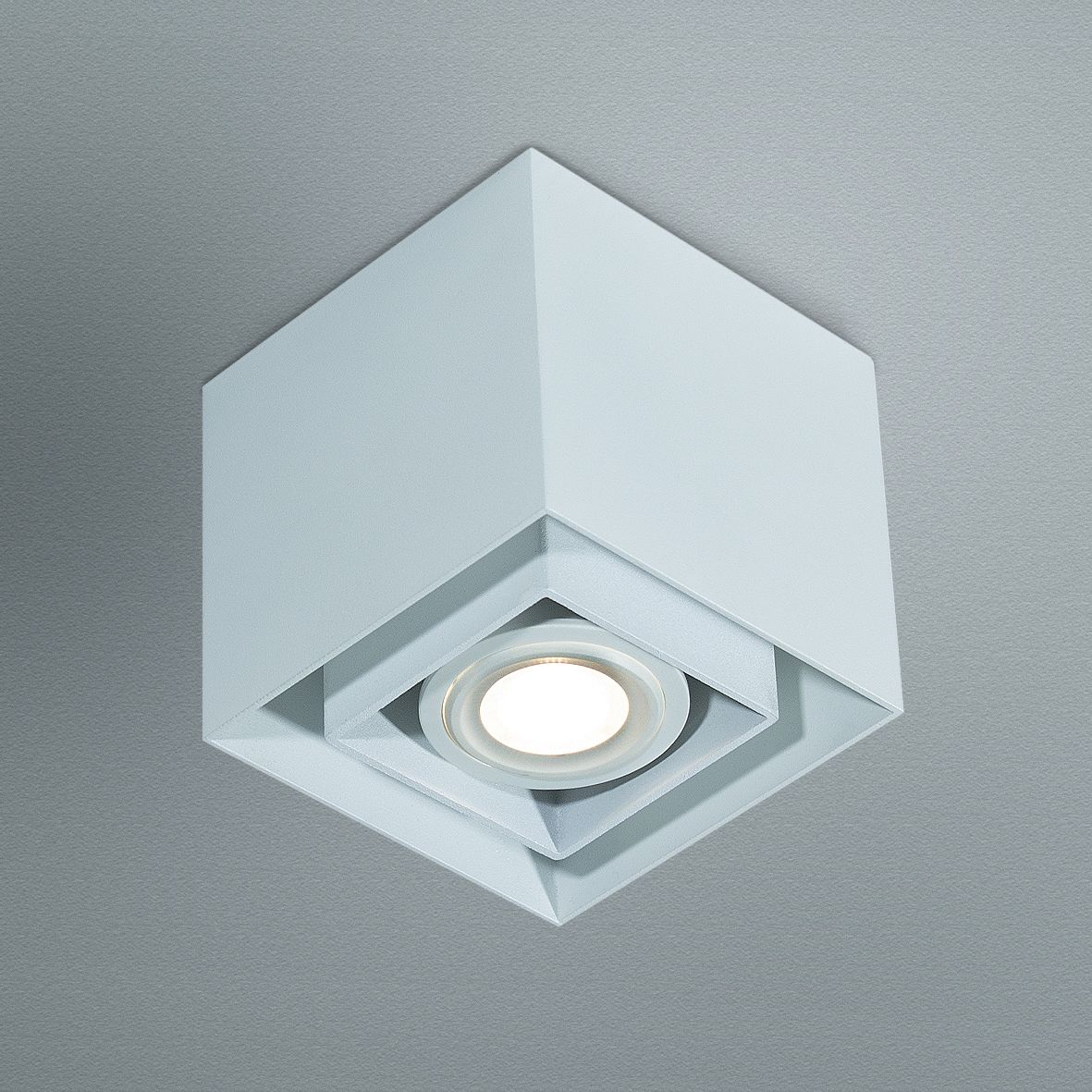 

Точечный светильник Imperium Light MaxBoxter 28518.01.01