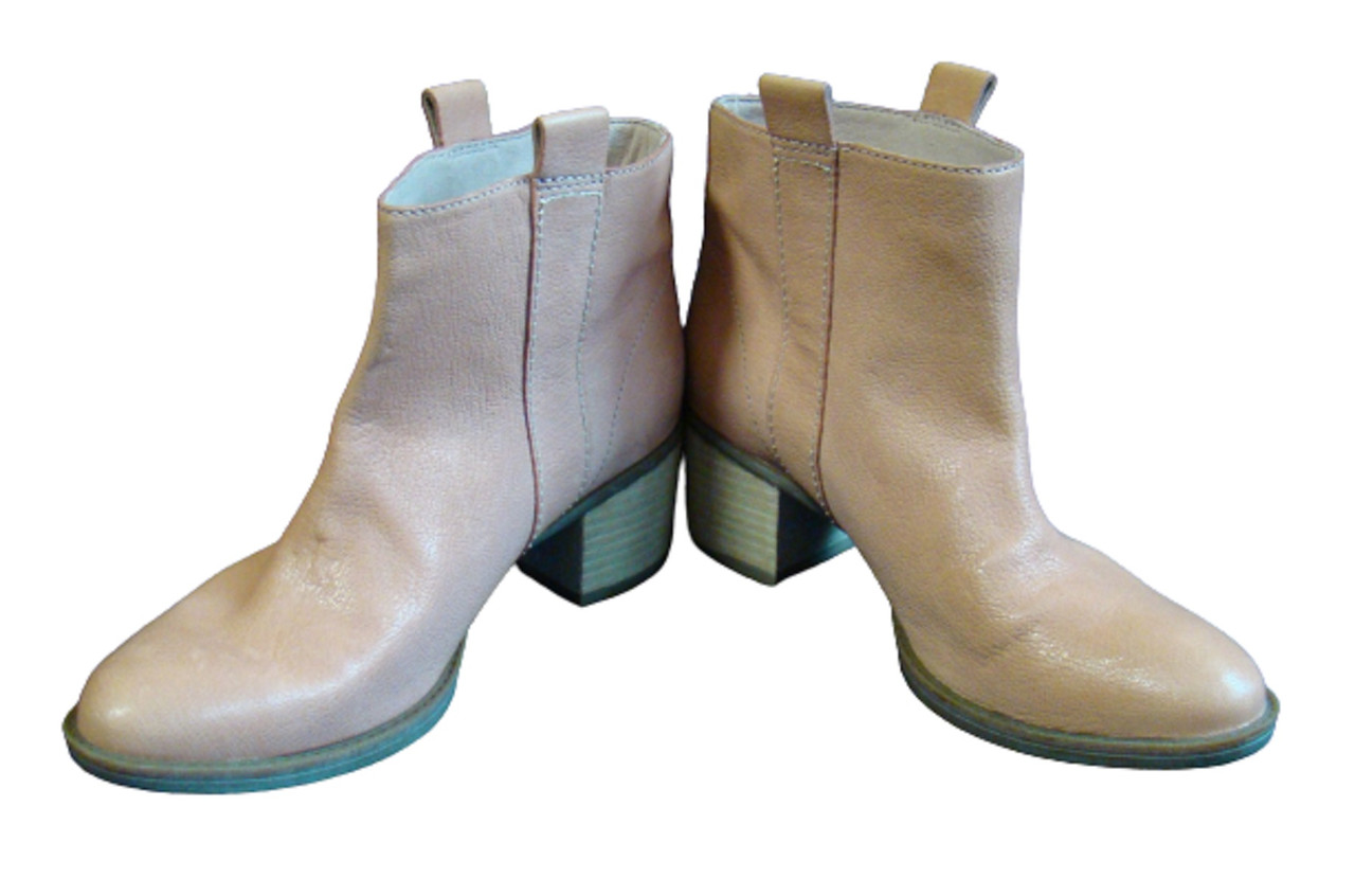 

Сапоги женские демисезонные кожаные полусапожки Clarks (размер 38)