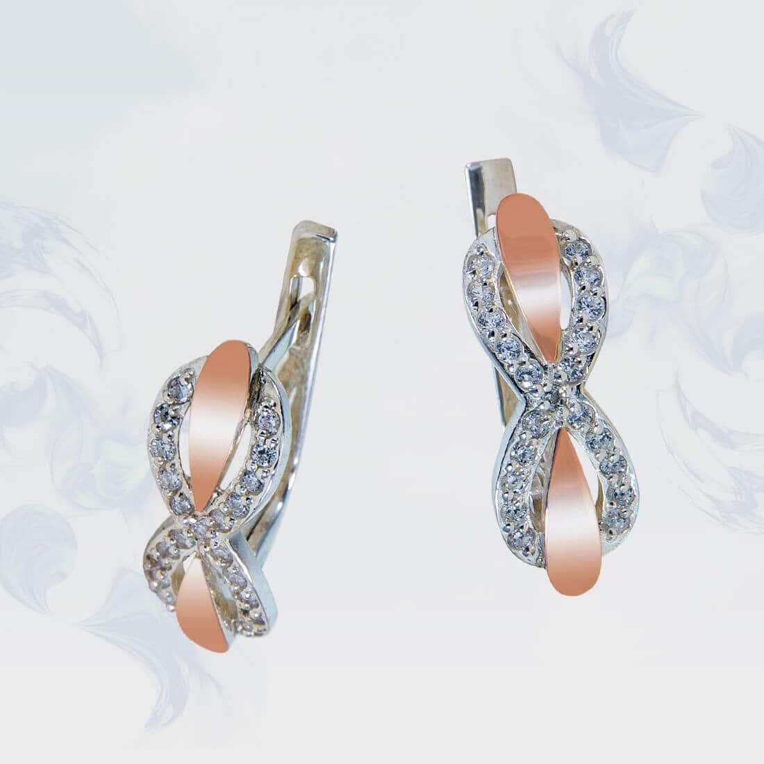 

Серьги из серебра с золотыми вставками SilverUA модель 135