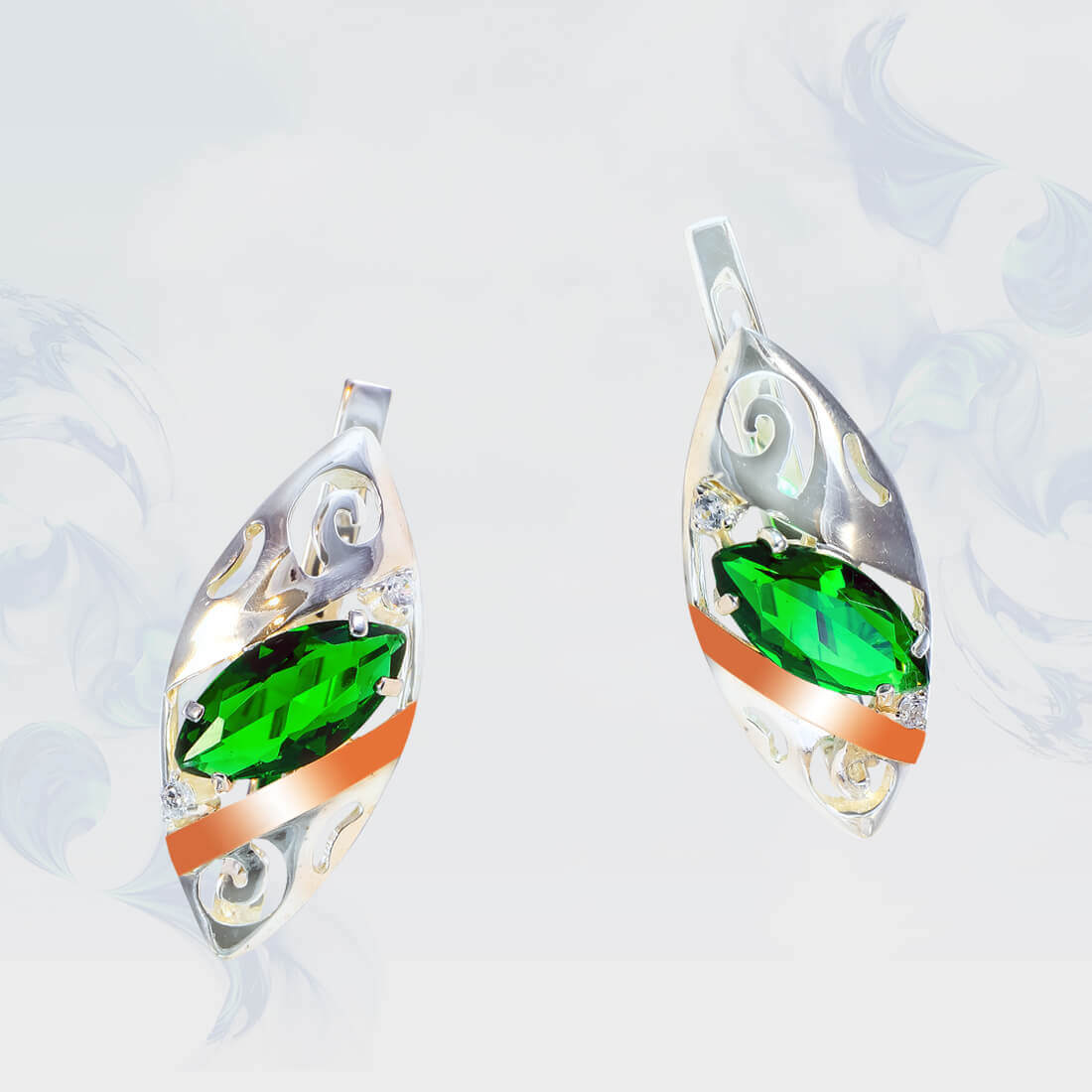 

Серьги из серебра с золотыми вставками SilverUA модель 191