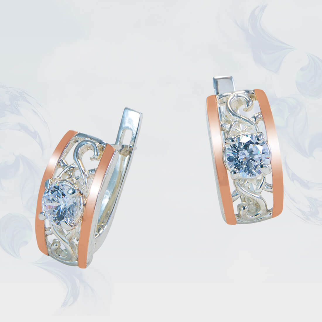 

Серьги из серебра с золотыми вставками SilverUA модель 175