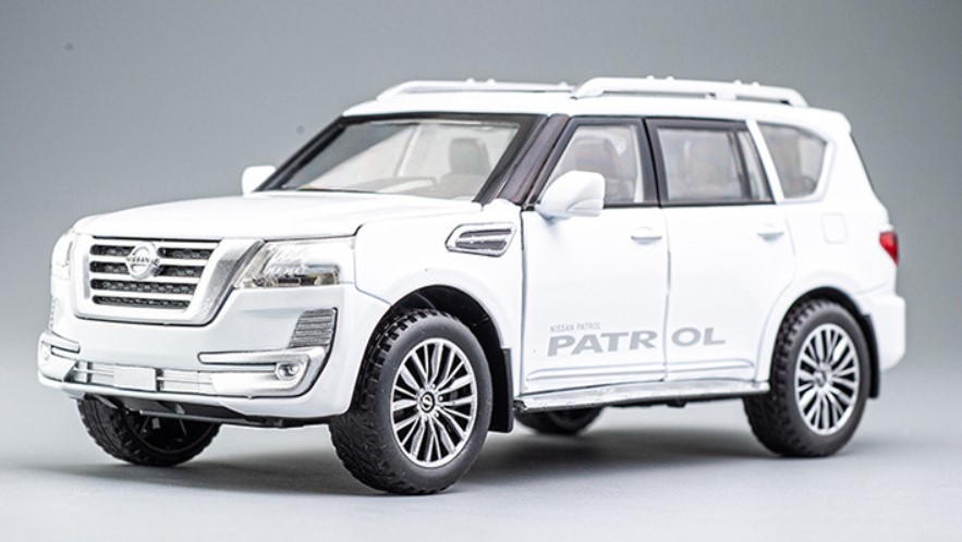 

Внедорожник Nissan Patrol 1:32 детская белая игрушечная машина с функцией устойчивости к звуку и свету
