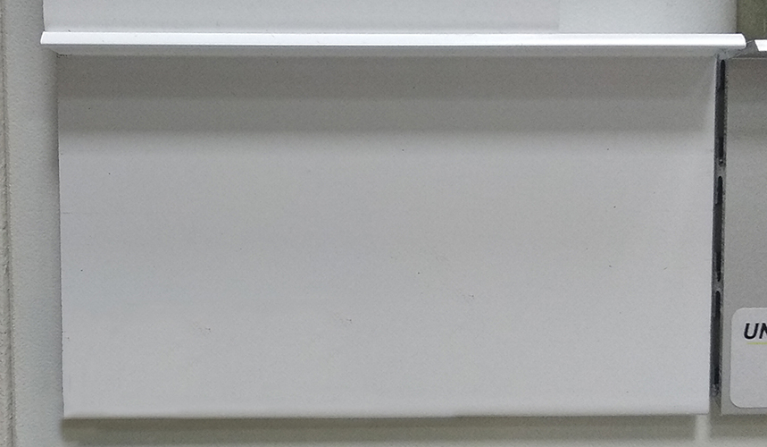 

Алюминиевый плинтус Luciano скрытого монтажа Alluwall белый 2400x55x10 Белый BFMA5515BIF