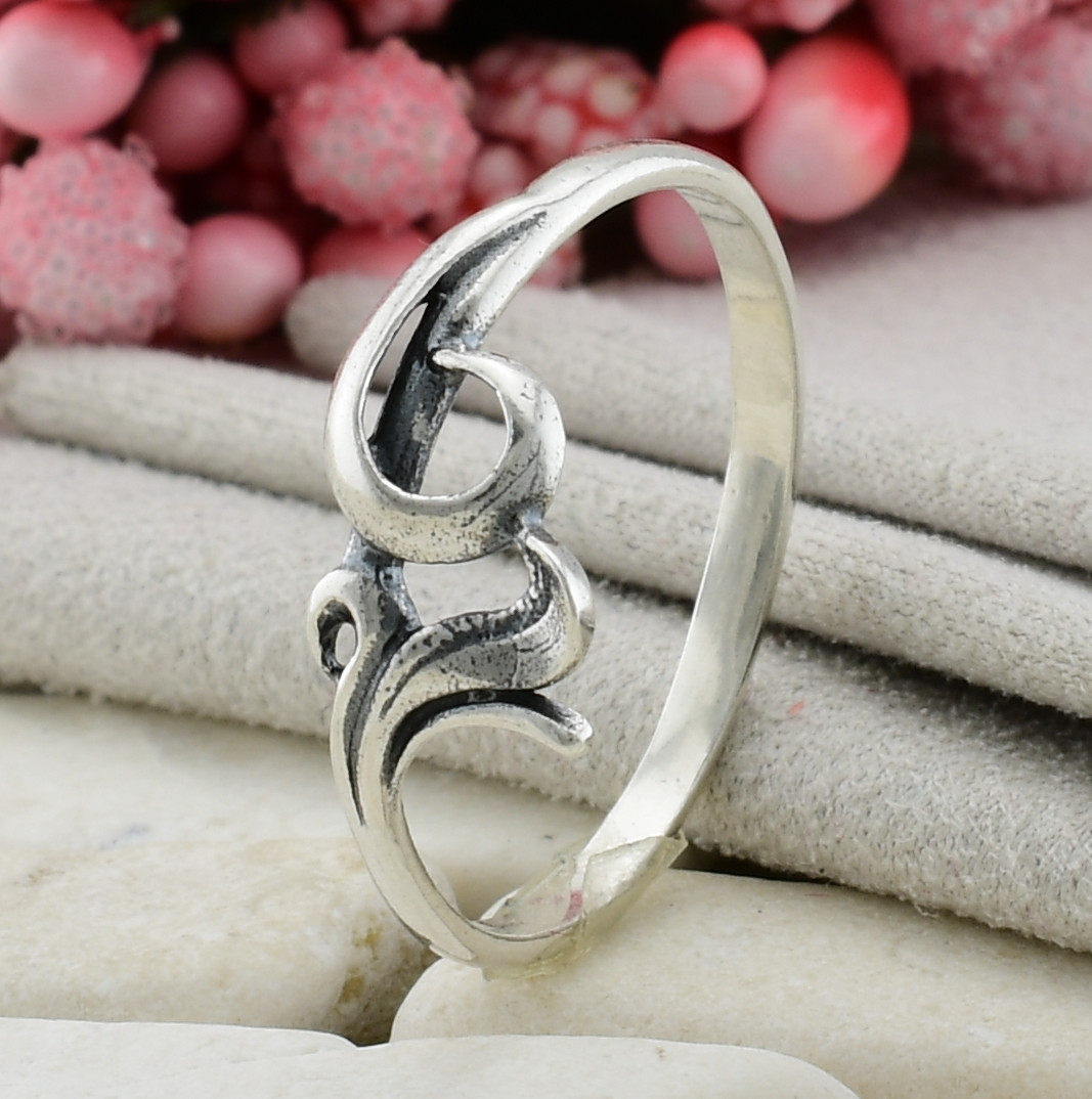

Серебряное кольцо П103918