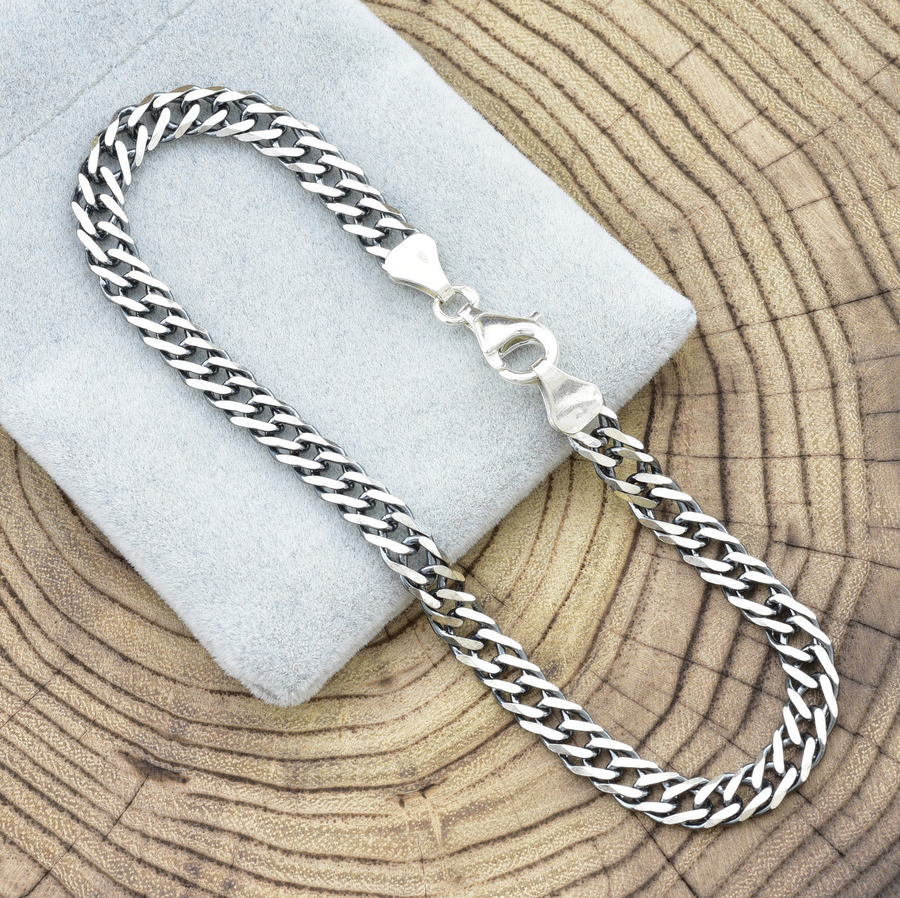 

Серебряный браслет с чернением Ромбик закругленный ширина 6 мм 23