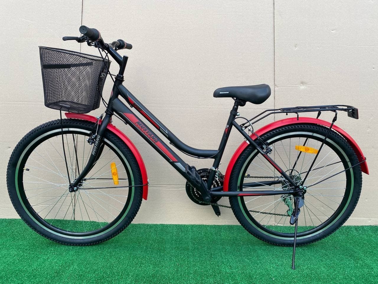 

Городской спортивный велосипед Mustang Sport 26*162 черно-красный