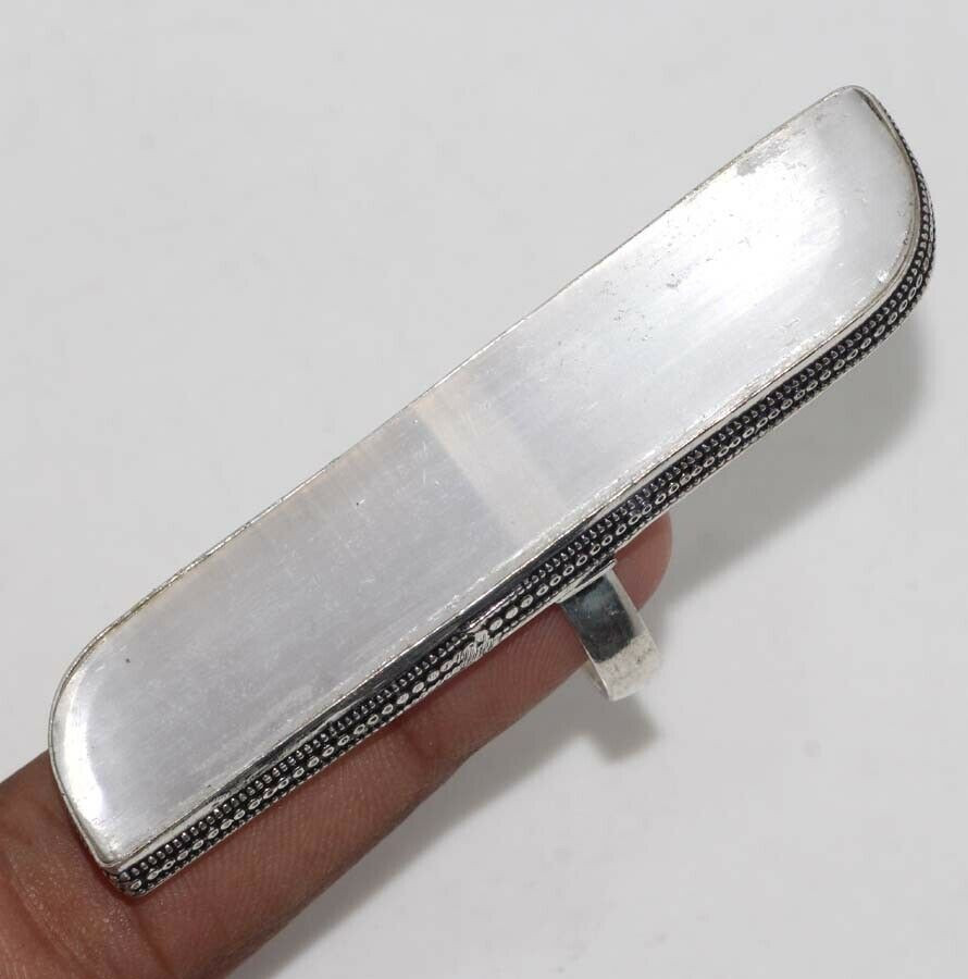 

Кольцо с камнем селенит, 18.5 размер L-9975
