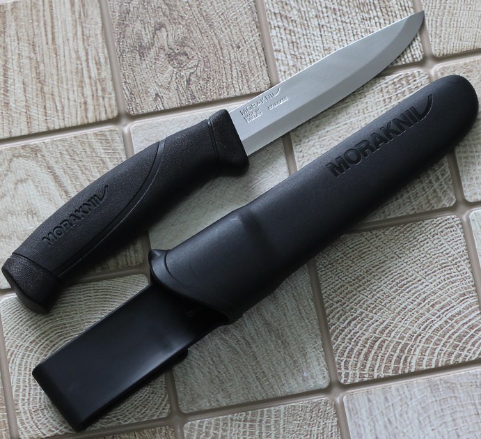

Туристический нож для охоты и рыбалки Morakniv Companion Black (12141)