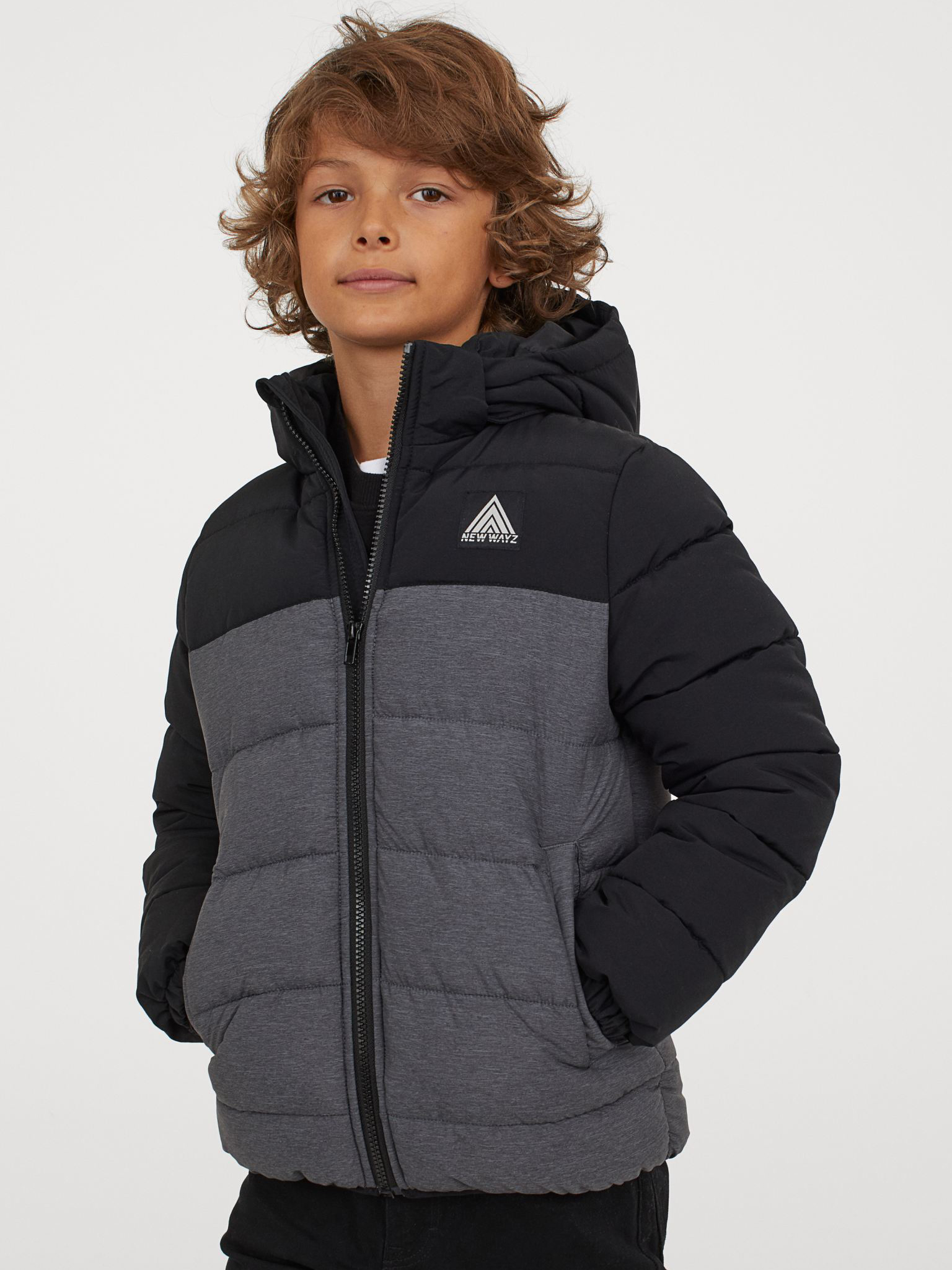 

Демисезонная куртка H&M 2008-842067 152 см Серо-черная