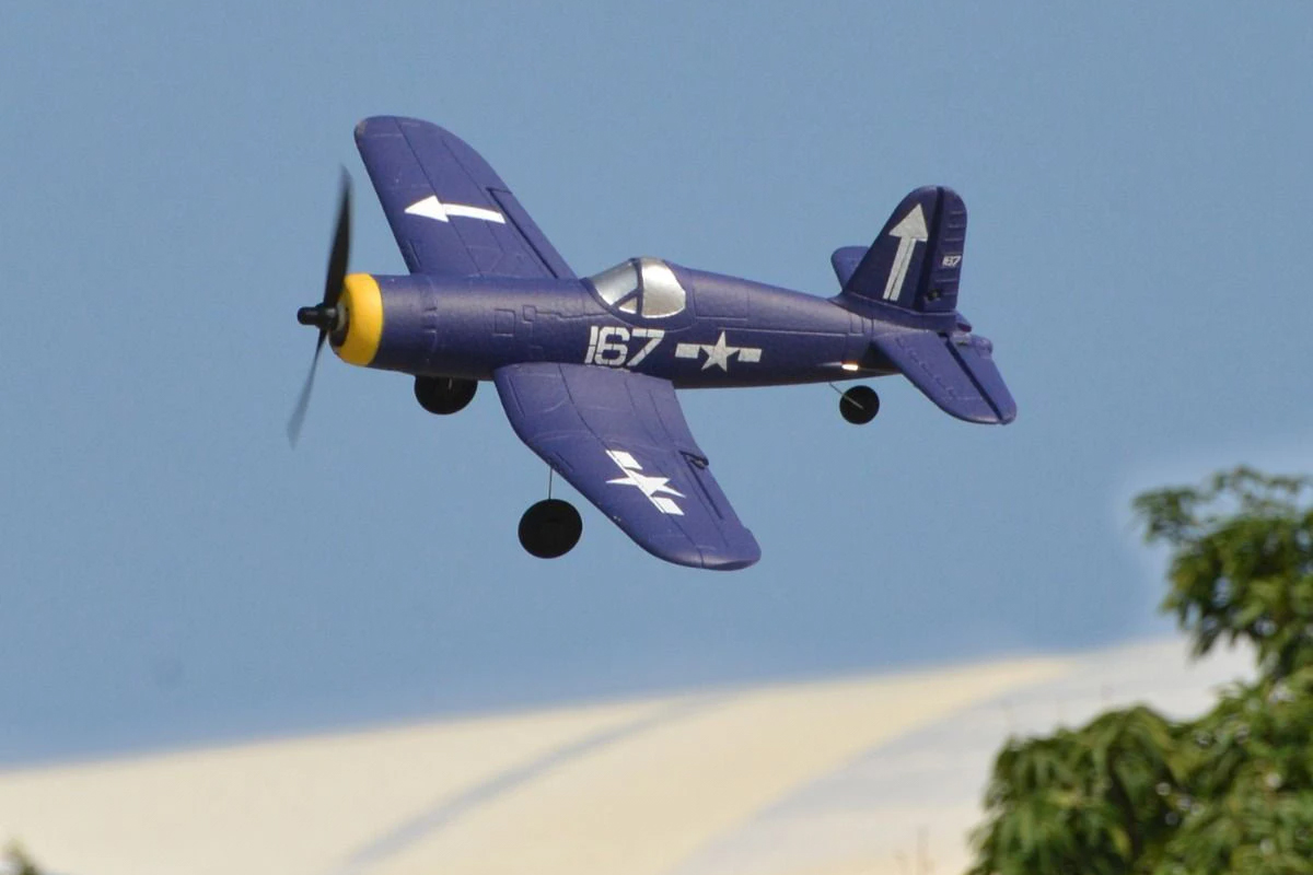 

Самолёт радиоуправляемый VolantexRC F4U Corsair 761-8 400мм 4к RTF