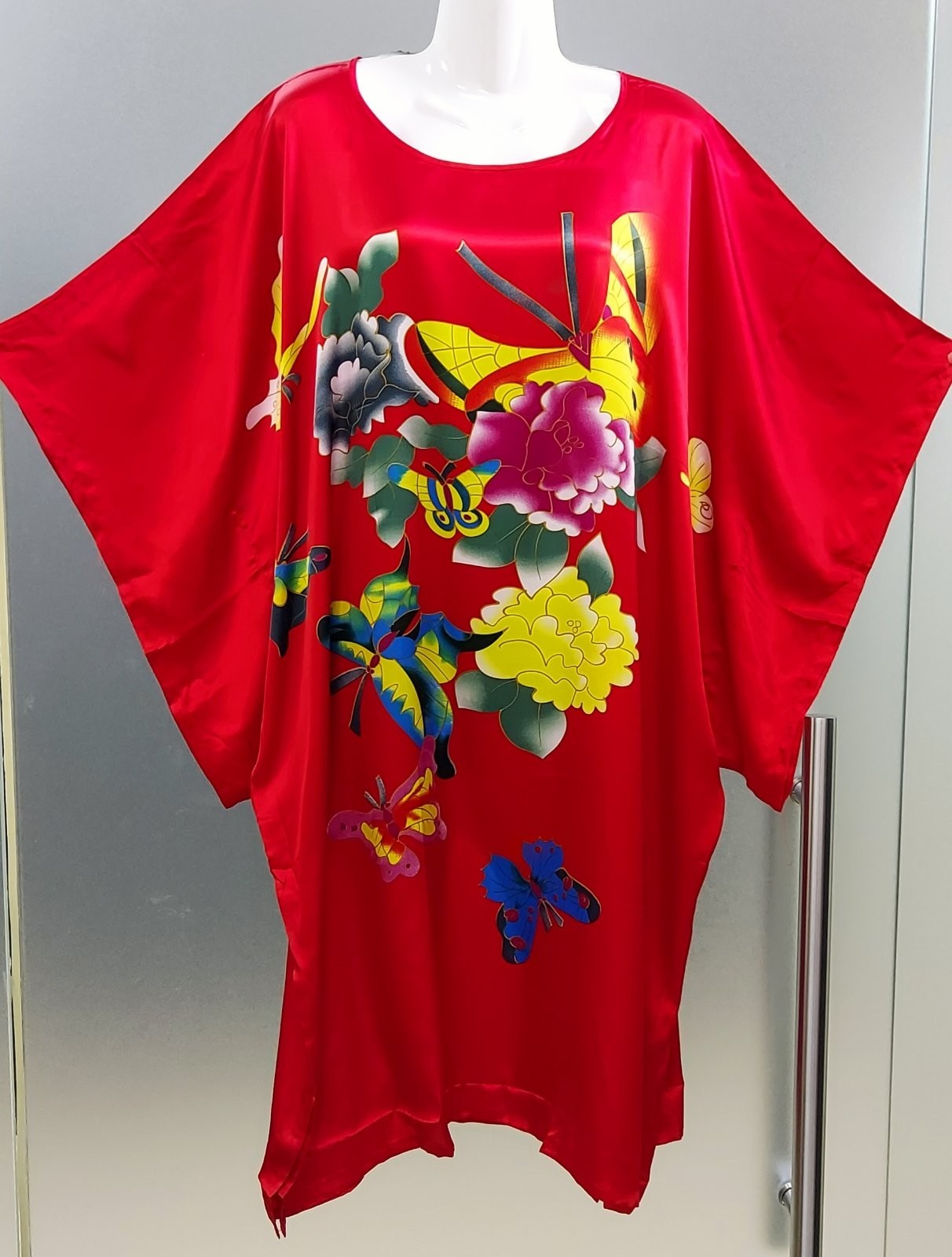 

Атласное домашнее платье большого размера для дома, дачи, пляжа бассейна размеры  SKU01284 Красное с узором, Атласное домашнее платье большого размера для дома, дачи, пляжа бассейна размеры 54-58 SKU01284 Красное с узором