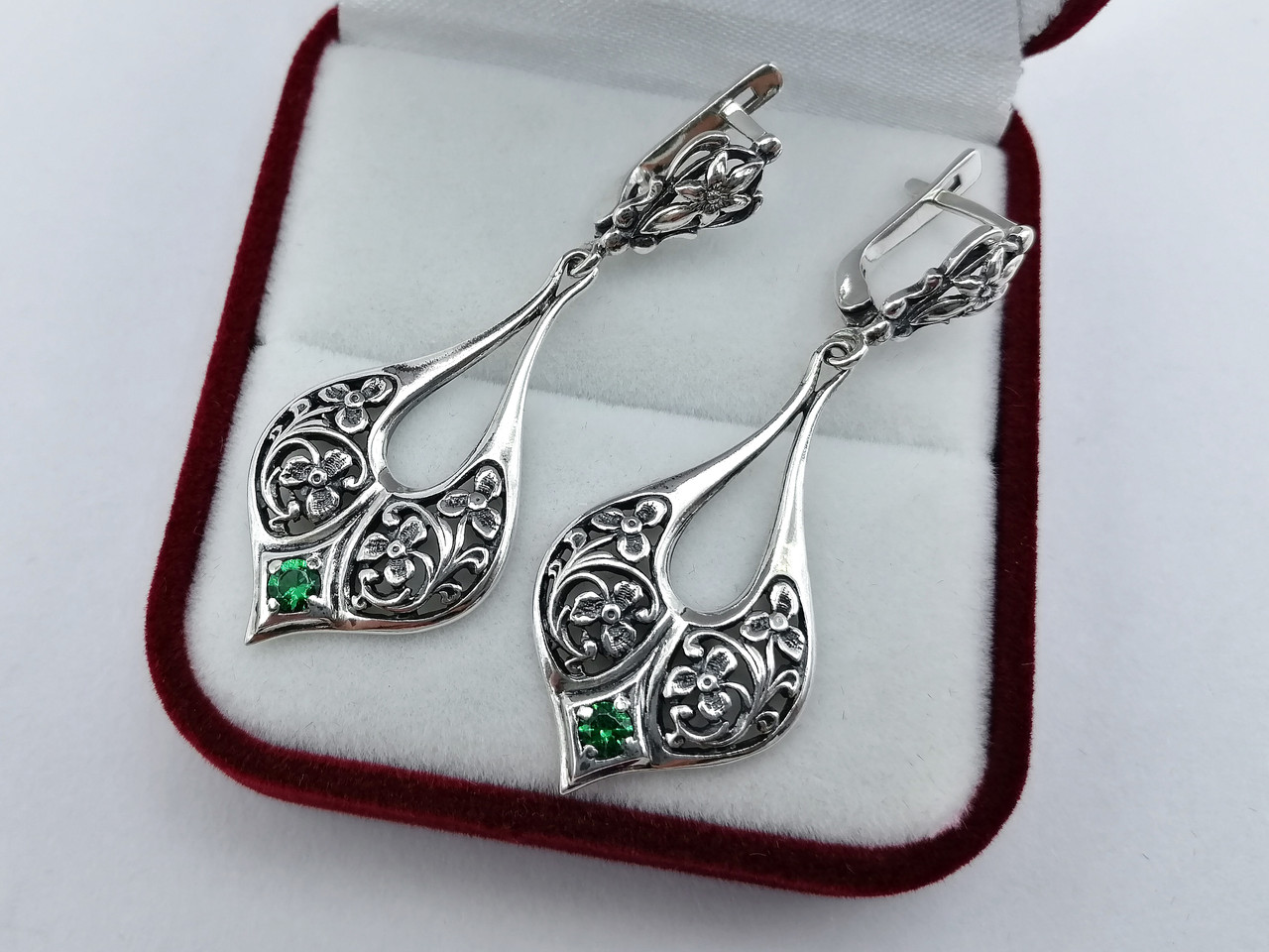 

Серебряные серьги Б1216с