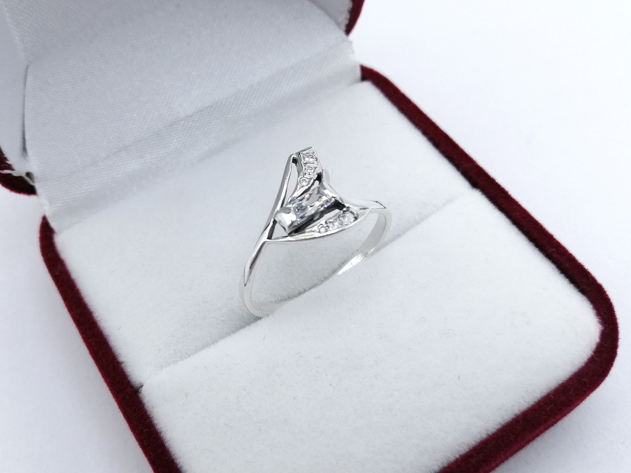 

Серебряное кольцо Б1212
