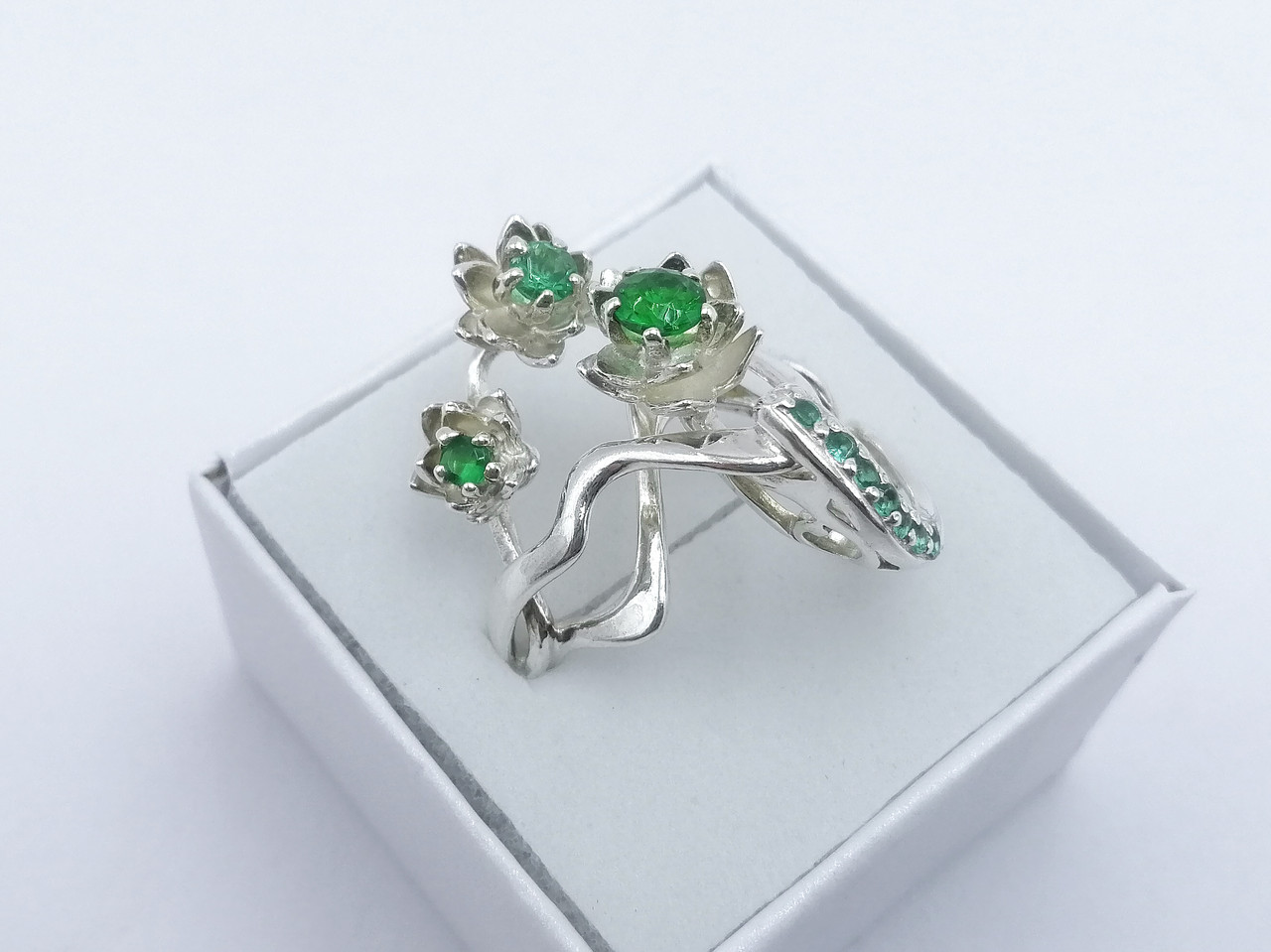 

Серебряное кольцо 3004
