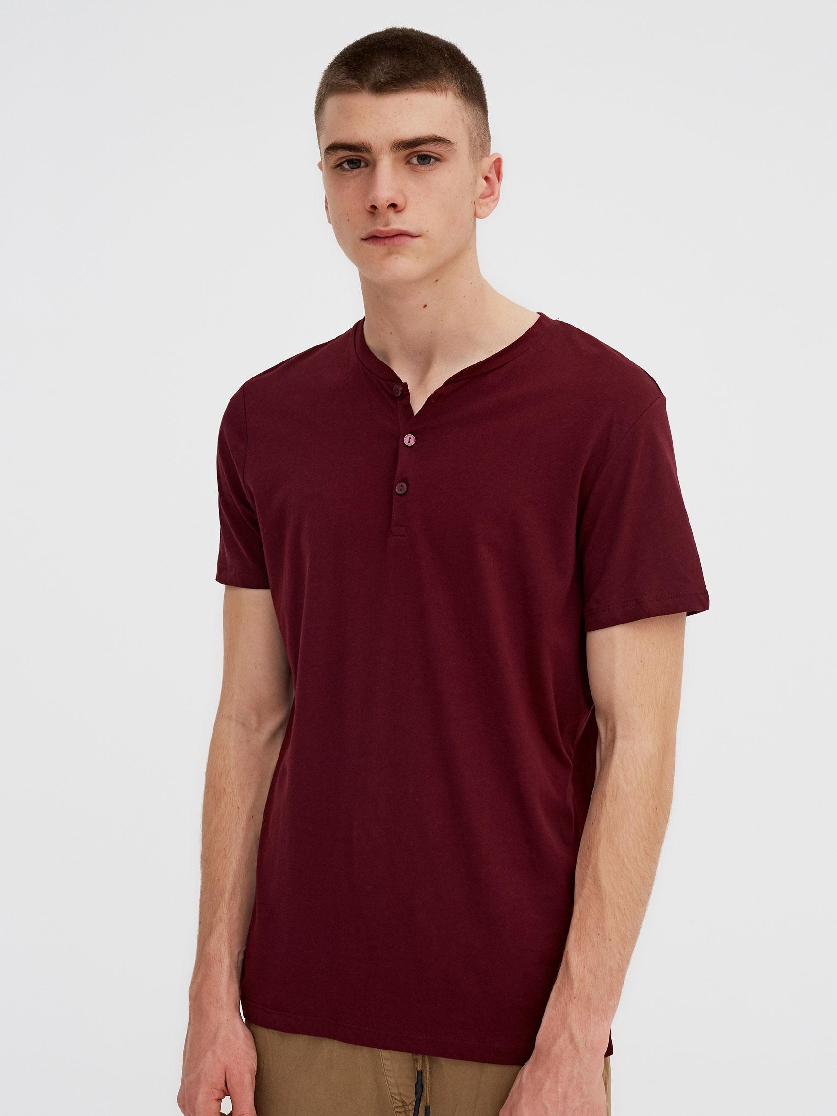 

Футболка Pull & Bear XAZ227278NWWK M Бордовая
