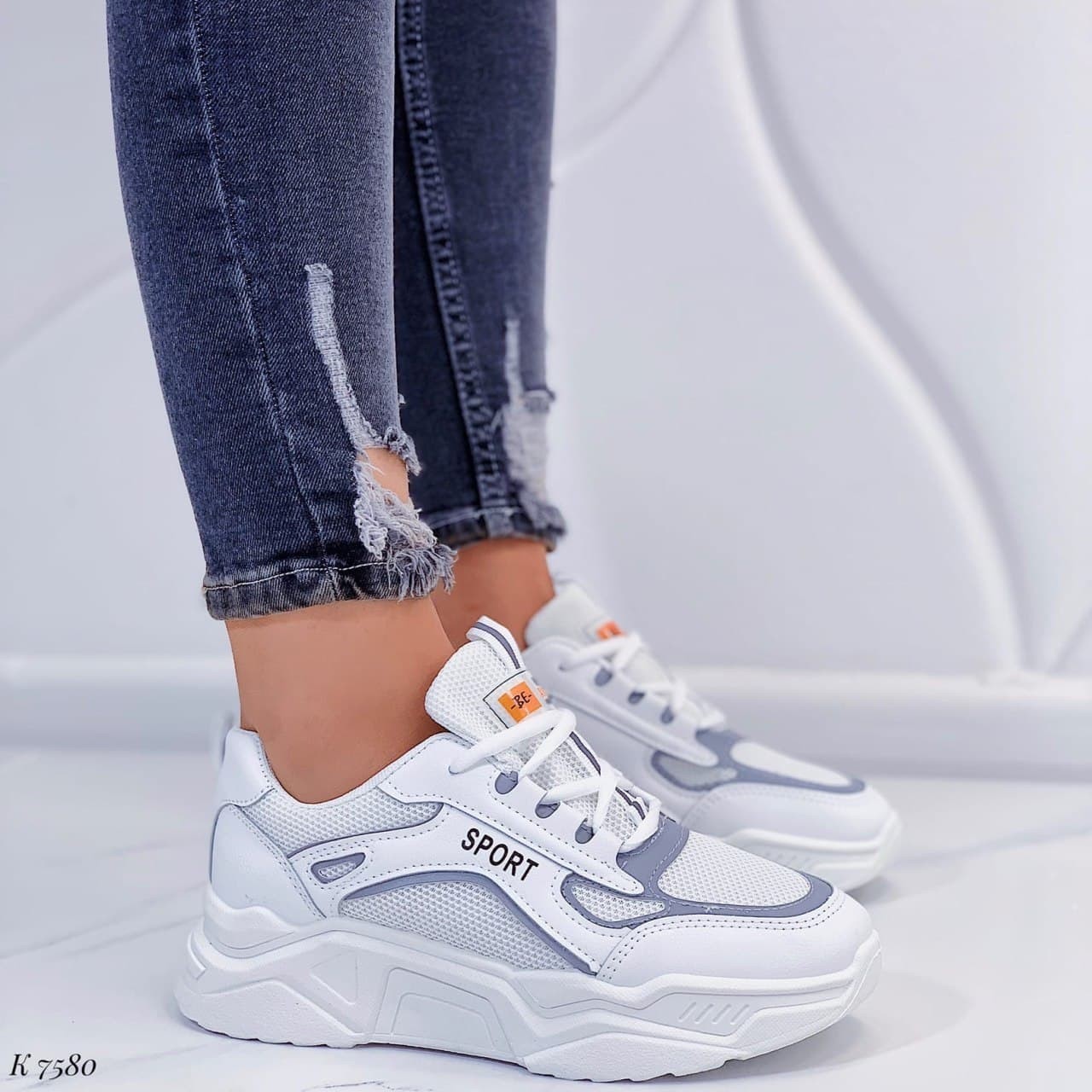 

Кроссовки Женские Fuguiyun 36 (7580) 25 см Бело-серые