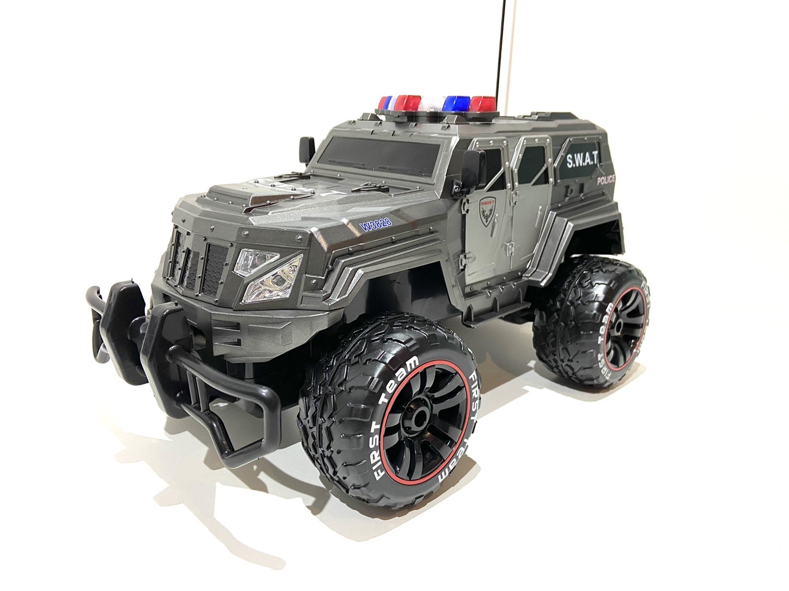 

Джип на радиоуправлении Limo Toy SWAT W3828 полиция Серый