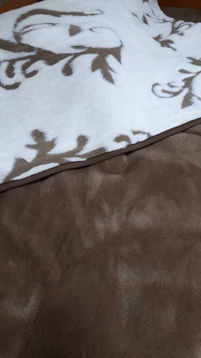 

Декоративное одеяло Bavaria Wolltex Company Camel ORIENT 140x200