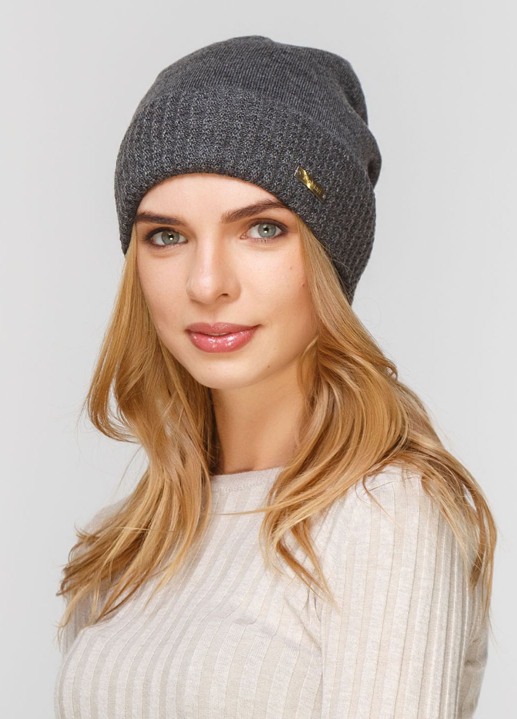 

Шапка DeMari 56-60 см 550402