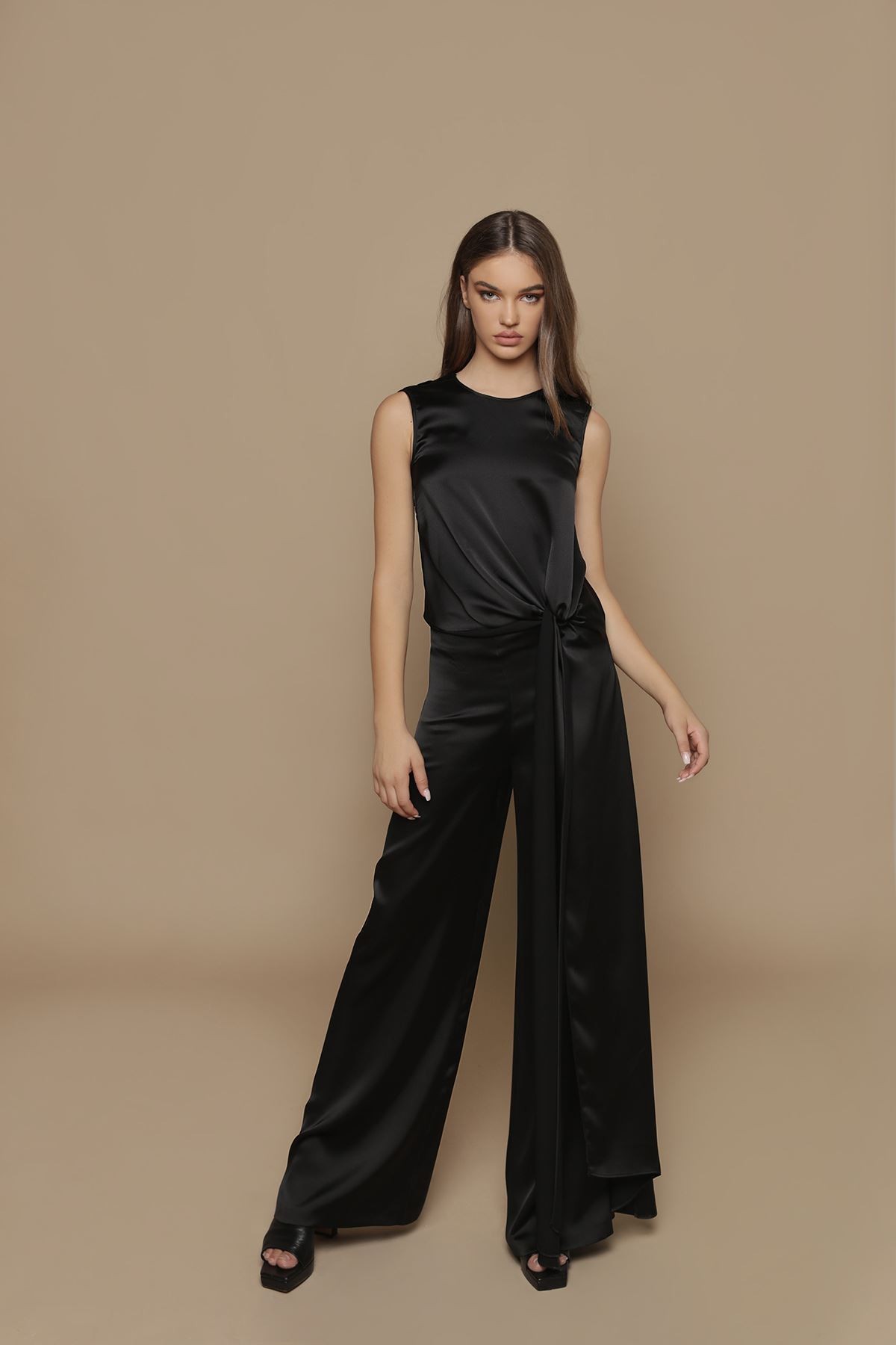 

Брюки Tarik Ediz 10018 38 черные