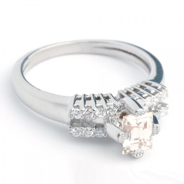 

Золотое кольцо с бриллиантами "Кира" W 9419 размер 17