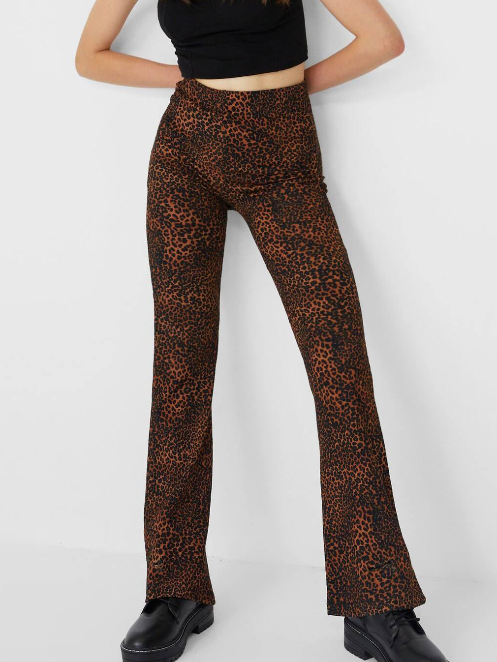 

Брюки Stradivarius XAZ283759EWTI S Леопардовые