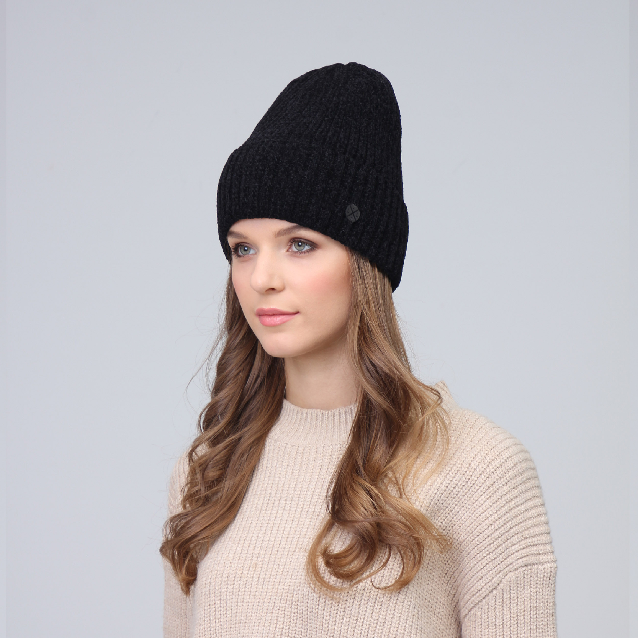 

Шапка женская LuckyLook колпак 249-708 Черный