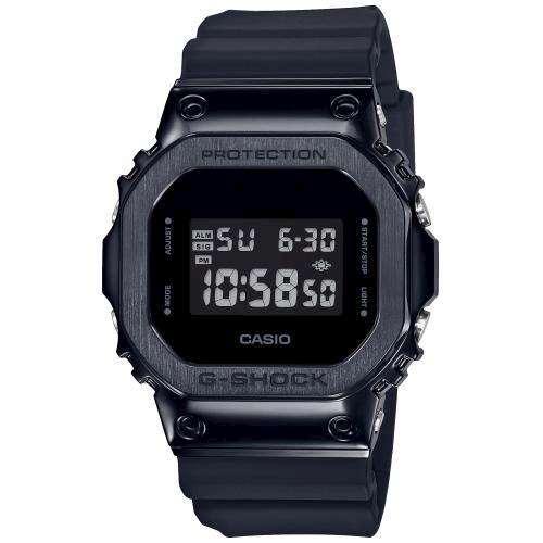 

Часы Casio GM-5600B-1ER