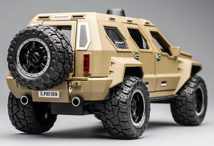 

Модель автомобиля Джорджа Паттона G Pattona 1:24 зеленого цвета