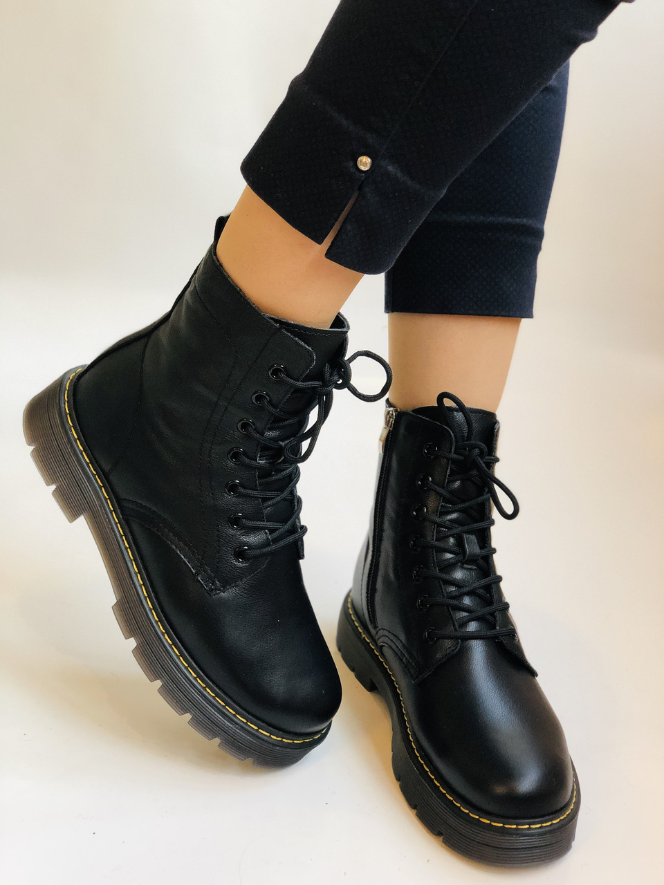 

Зимние женские ботинки Dr.Martens 36 Чёрные 2303