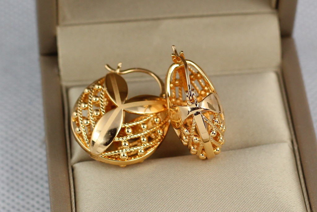 

Серьги Xuping Jewelry объемная сеточка 2,5 см золотистые
