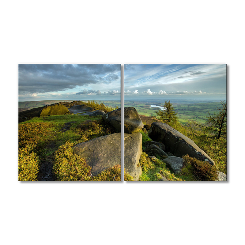 

Модульная картина Artel «Вершина горы лежат огромные камни, внизу простирается долина» 2 модуля 70x105 см