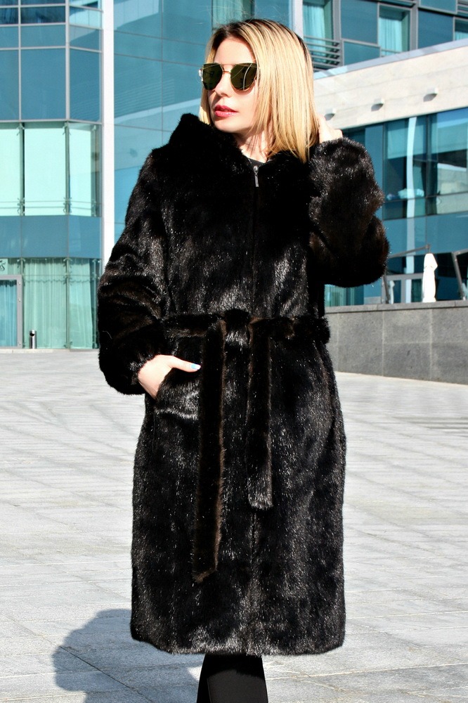 

Fashions • Шуба под норку Andrea Fashions 54 коричневый (021/н-гл-БР-З)