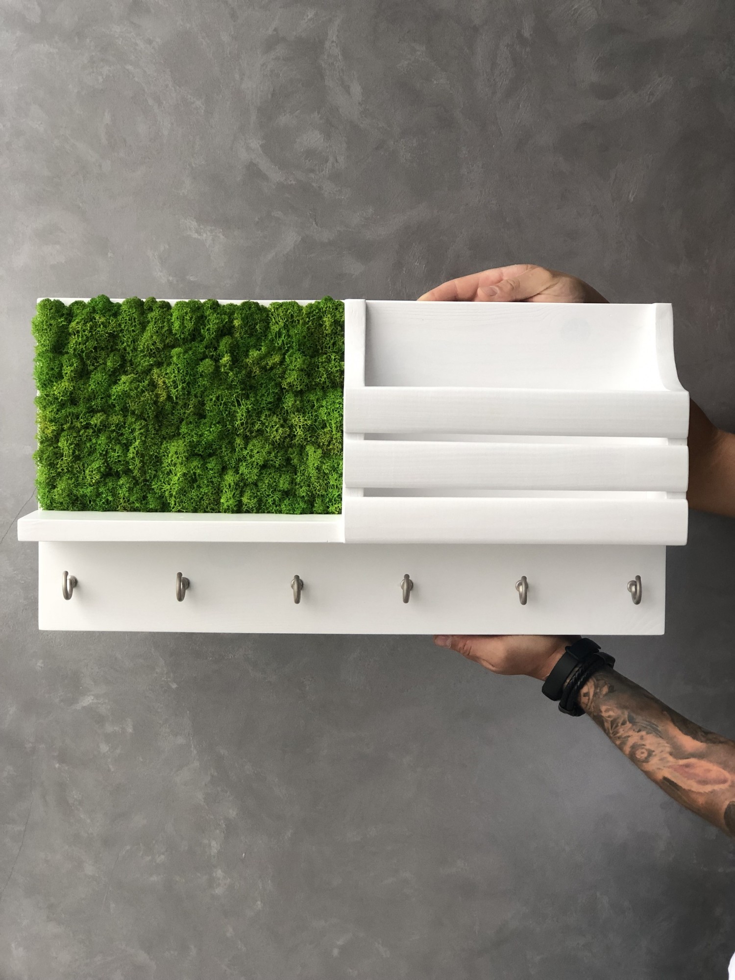 

Ключница настенная дерево и стабилизированый мох MiNature Moss