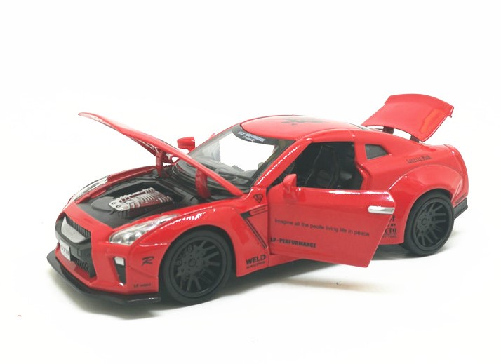 

Модель автомобиля Nissan GTR 1:32 со звуком и светом красного цвета