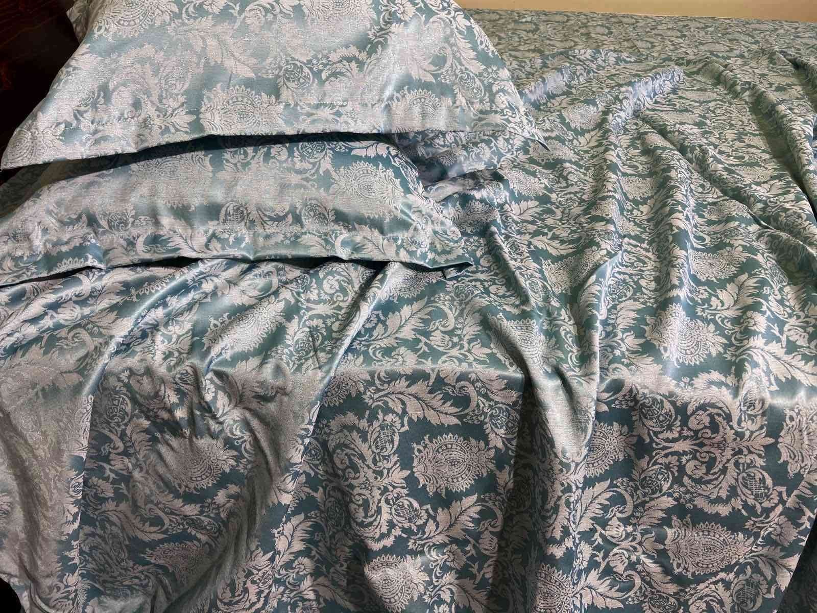 

Комплект постельного белья Dreamcat из Турецкого Сатин-жаккард Семейный Бирюза (наволочки 50х70)