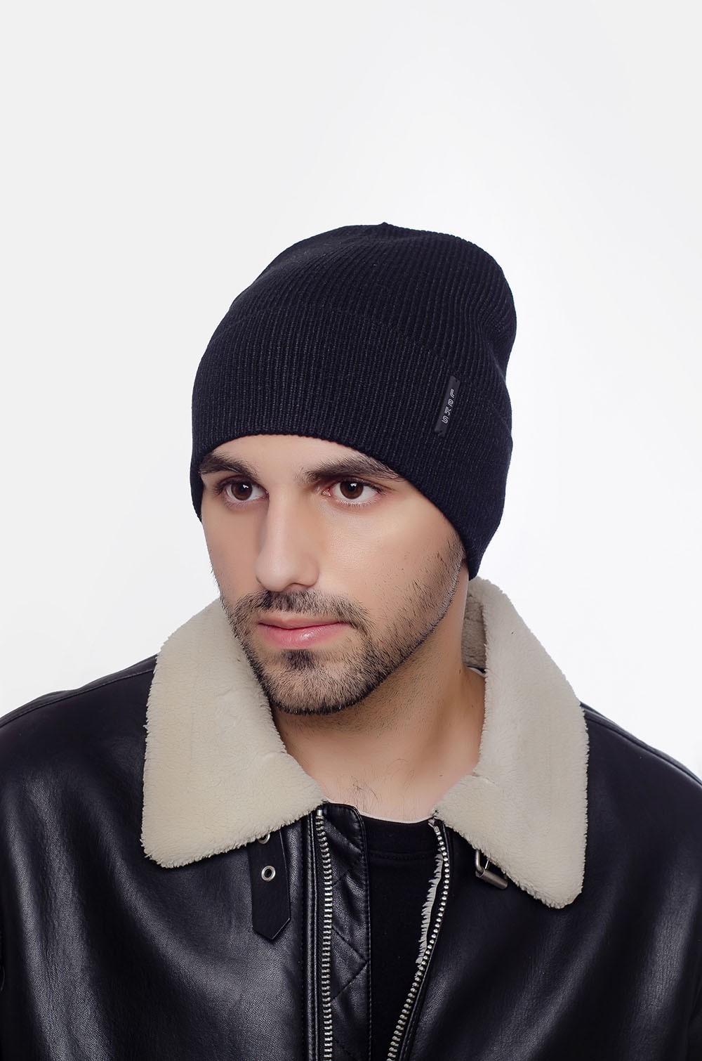 

Шапка чоловіча Спрінт Ч Leks035