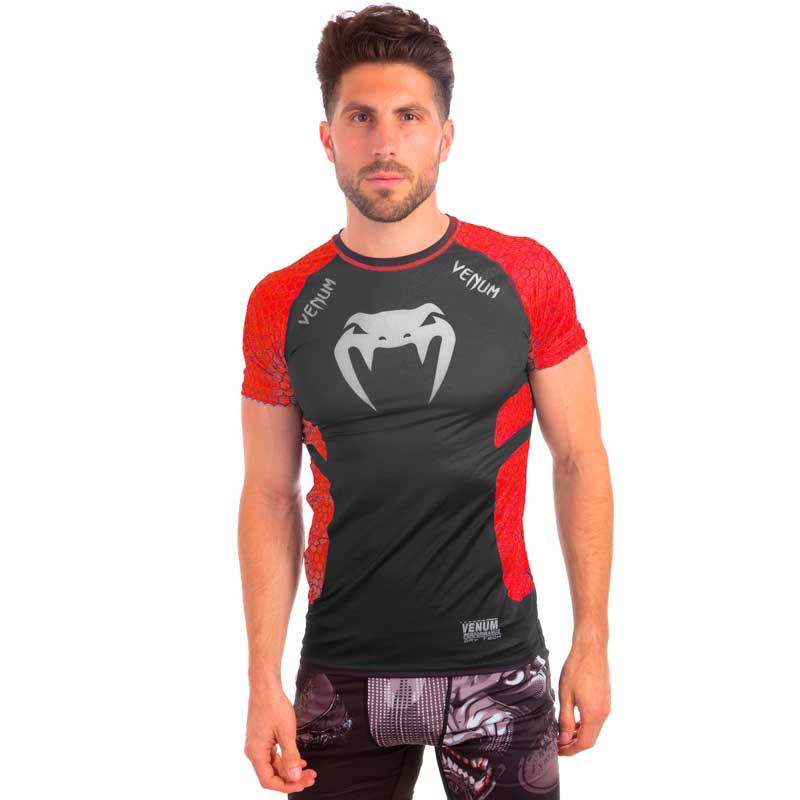 

Рашгард с коротким рукавом Venum CO-1762 (PL, эластан, р-р M 44-46 , черный-красный)