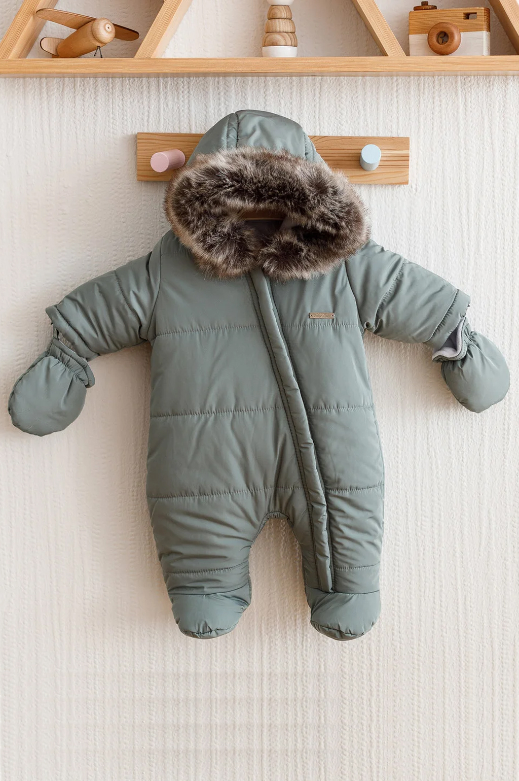 

Комбинезон MagBaby 68 см Зеленый (4821711032168)