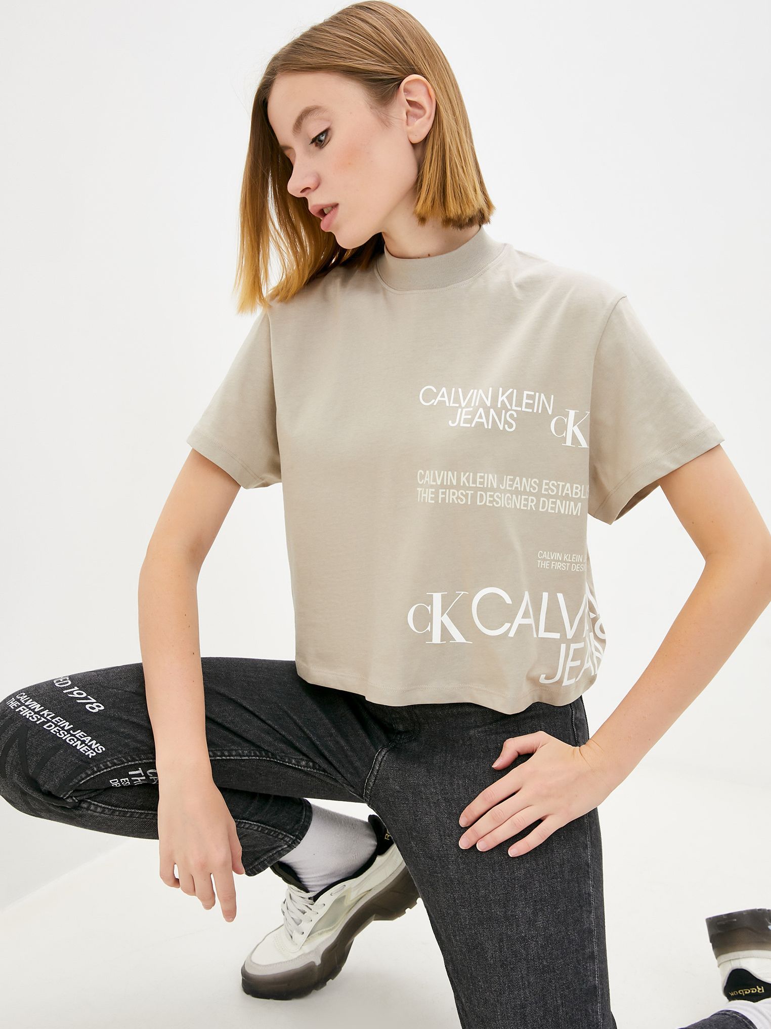 

Футболка Calvin Klein Jeans Multi Urban Logo Tee J20J217366-PBF  Бежевая, Футболка Calvin Klein Jeans Multi Urban Logo Tee J20J217366-PBF M Бежевая