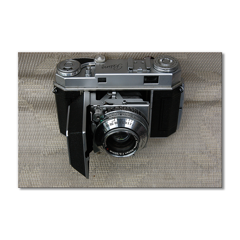 

Модульная картина Artel «Камера Canon» 1 модуль 60x90 см