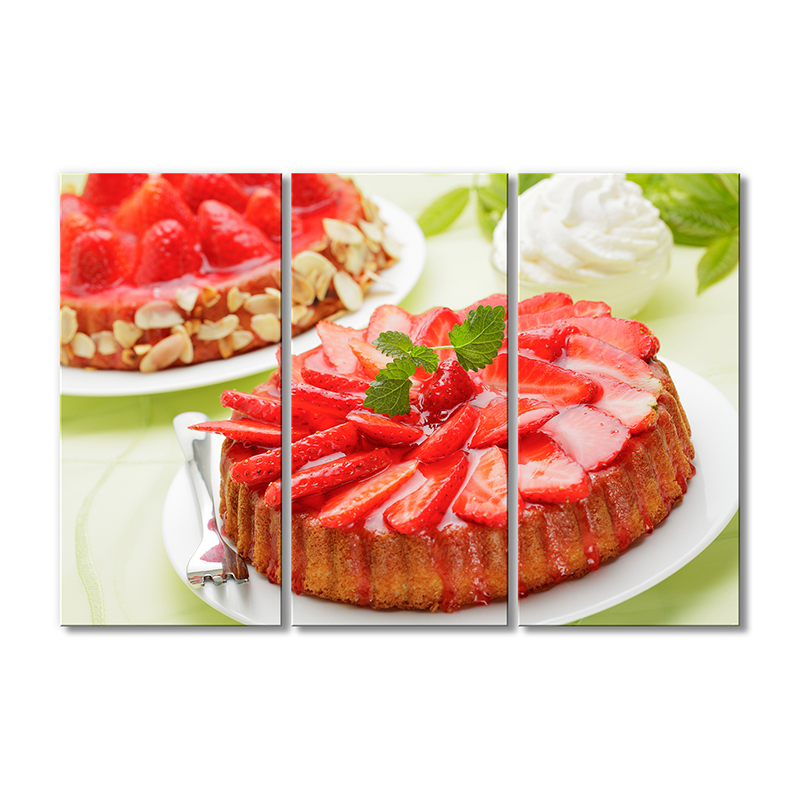 

Модульная картина Artel «Клубничный пирог» 3 модуля 80x120 см