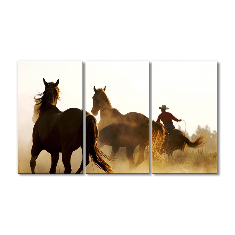 

Модульная картина Artel «Лошади и ковбой» 3 модуля 90x135 см